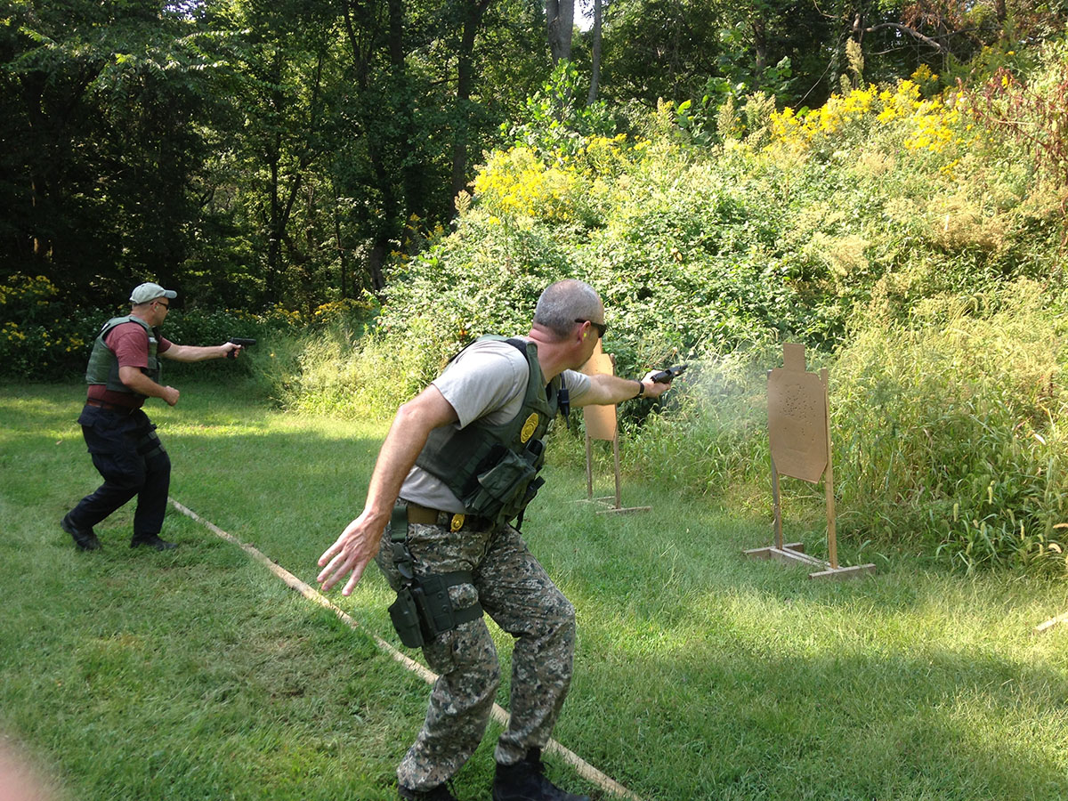 
IS detectives conducting firearms training. 
